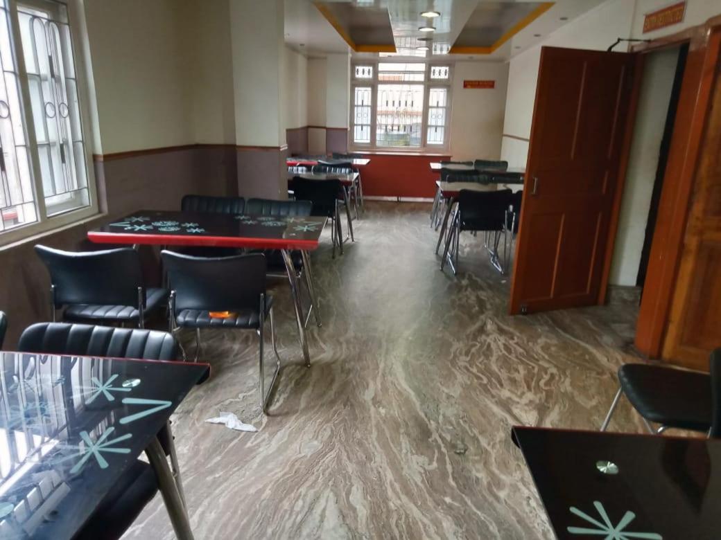 Bon Hotel Crystal Palace Gangtok Bagian luar foto