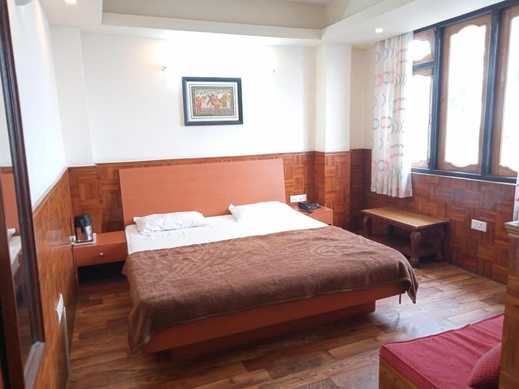 Bon Hotel Crystal Palace Gangtok Bagian luar foto