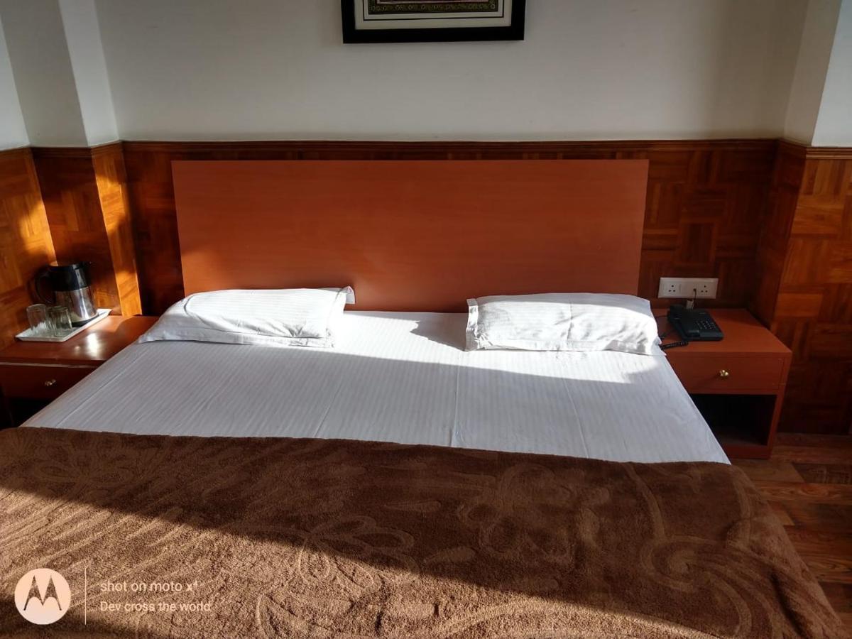 Bon Hotel Crystal Palace Gangtok Bagian luar foto